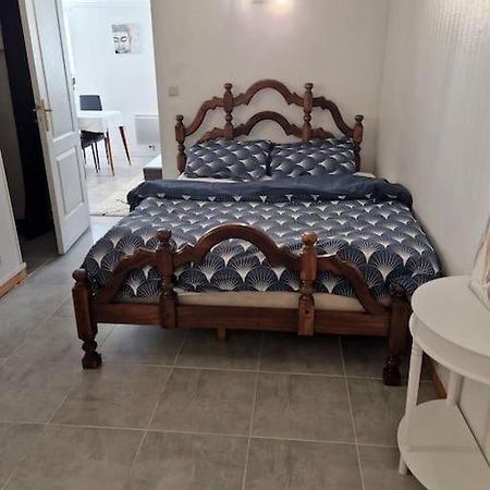 Appartement En Residence Gagny Exterior foto